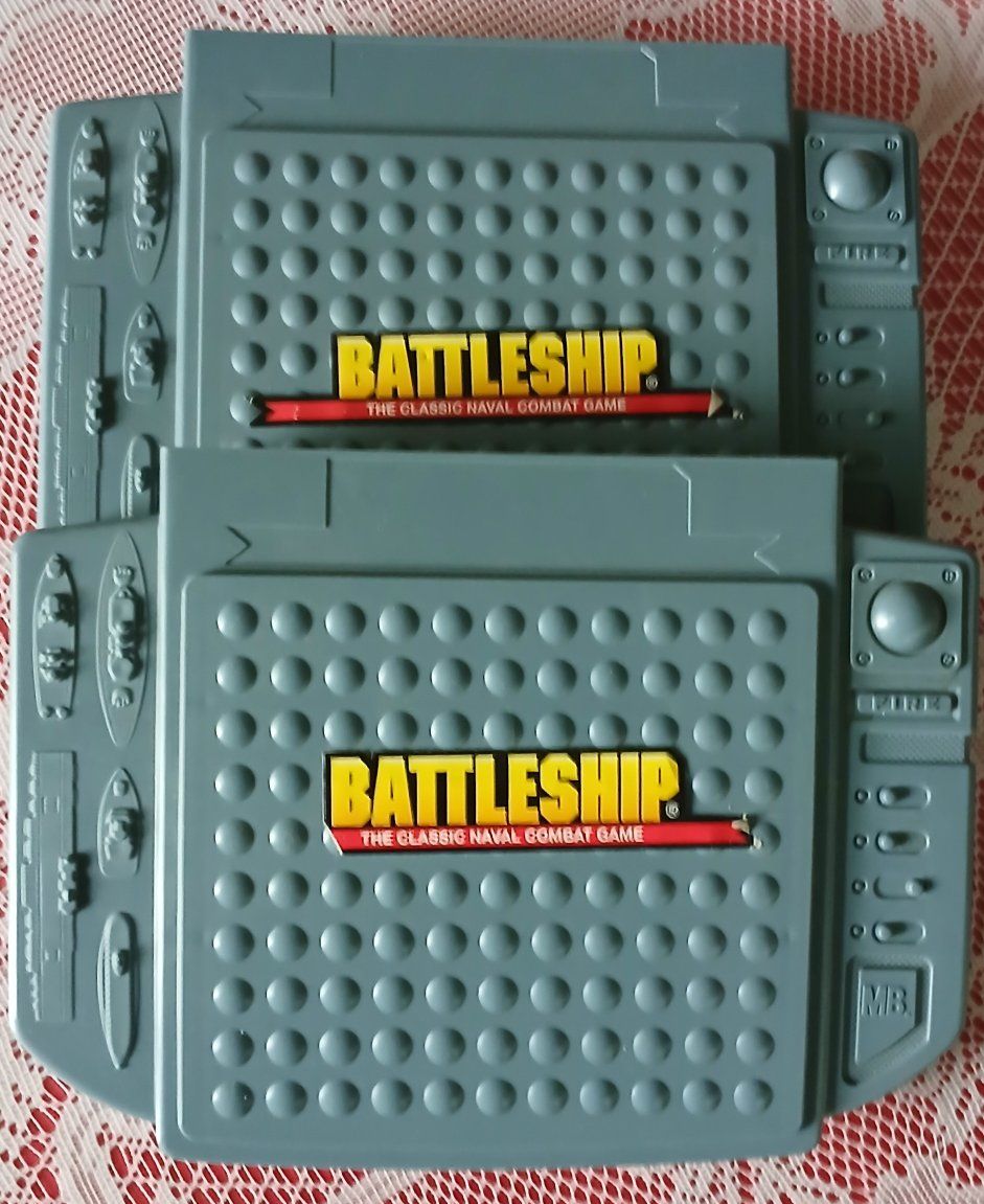 Hasbro MB Games Battleship The Classic Naval Combat Game - Complete & Works