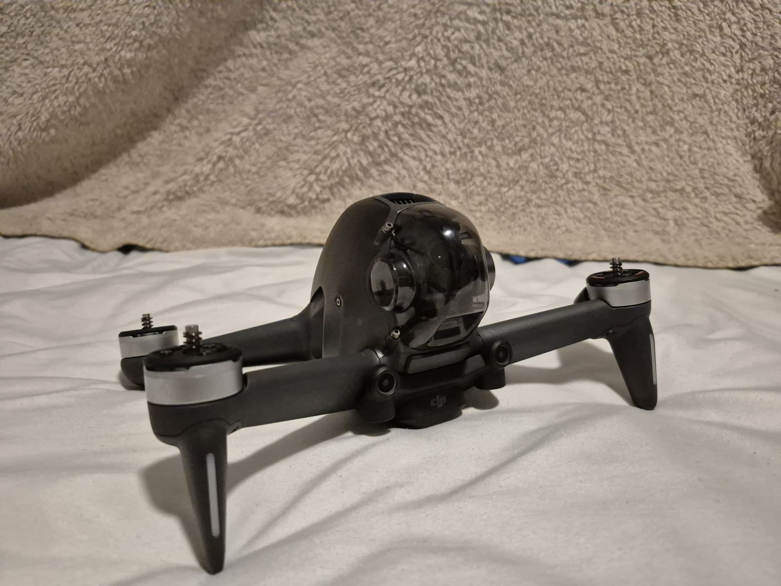Main image 3