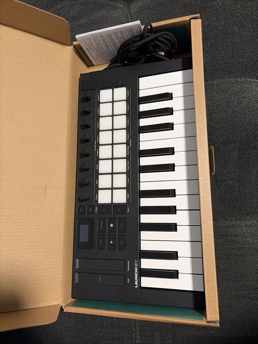 Novation Launchkey Mini 25 MK4