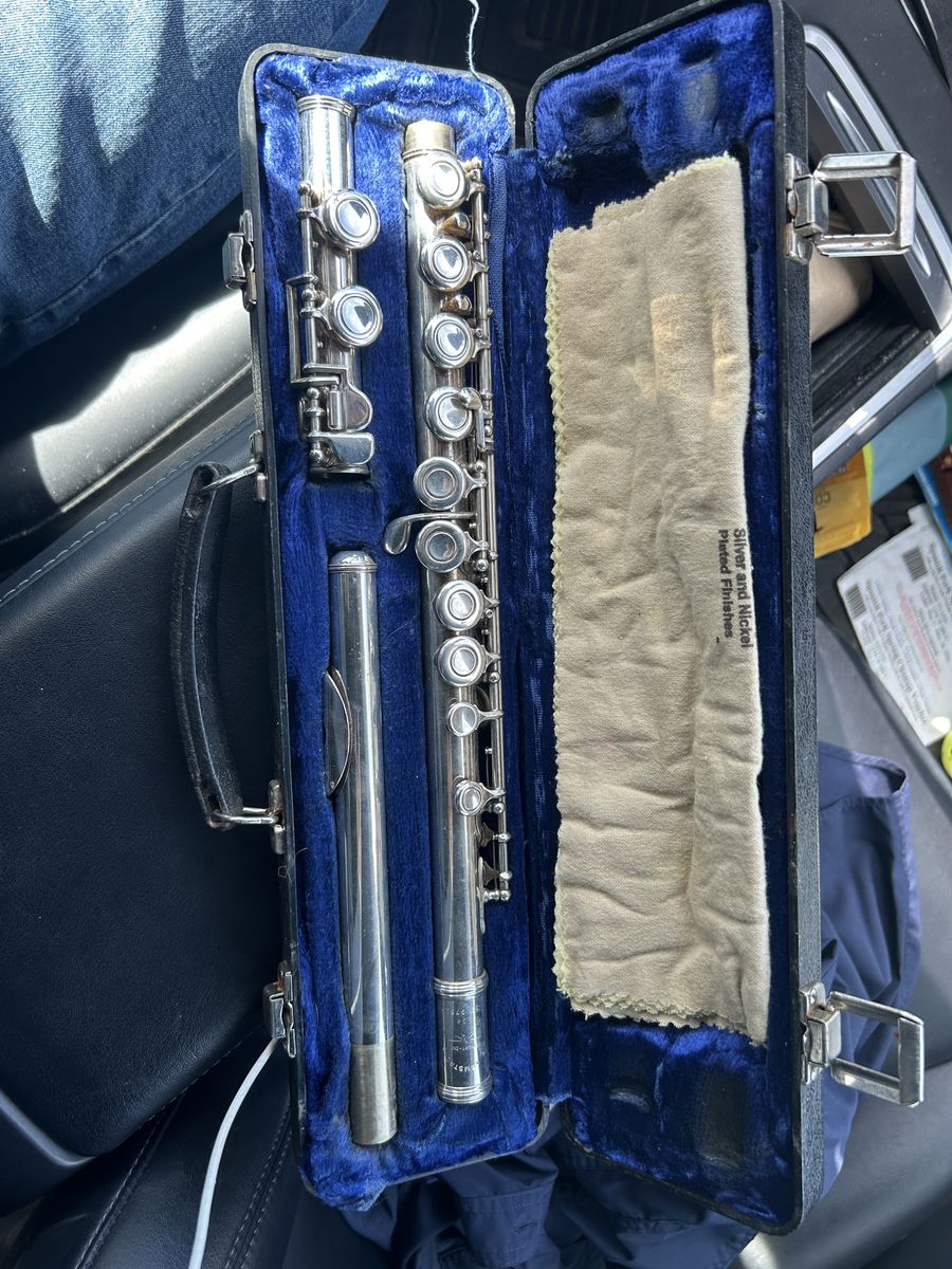 Vintage Armstrong Silver & Nickel Plated Flute with Blue Velvet Lined Hard Case