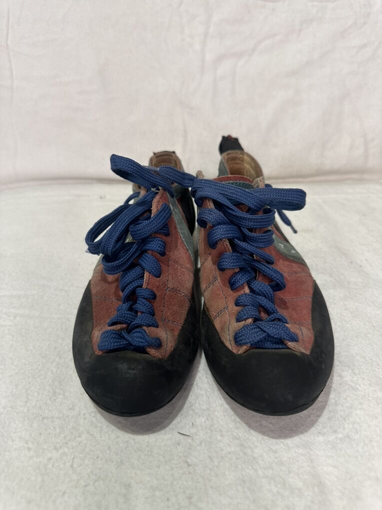 Boreal Men’s 7.5 Wmns 9 Lace Up Climbing Shoes