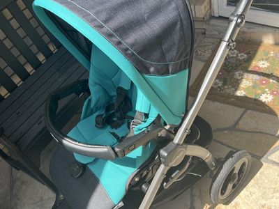 Peg Perego Book Pop Up stroller/ bassinet Made in Italy…the bassinet has never been opened..free matching car seat. Rarely used