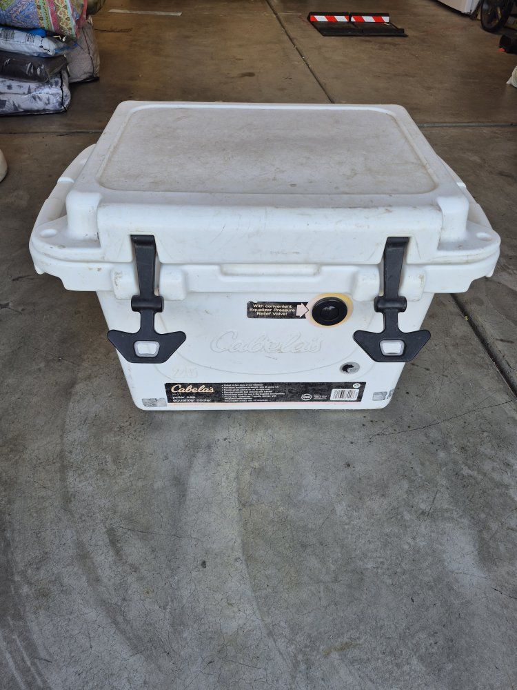 cabelas 25 quart cooler