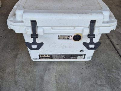 cabelas 25 quart cooler