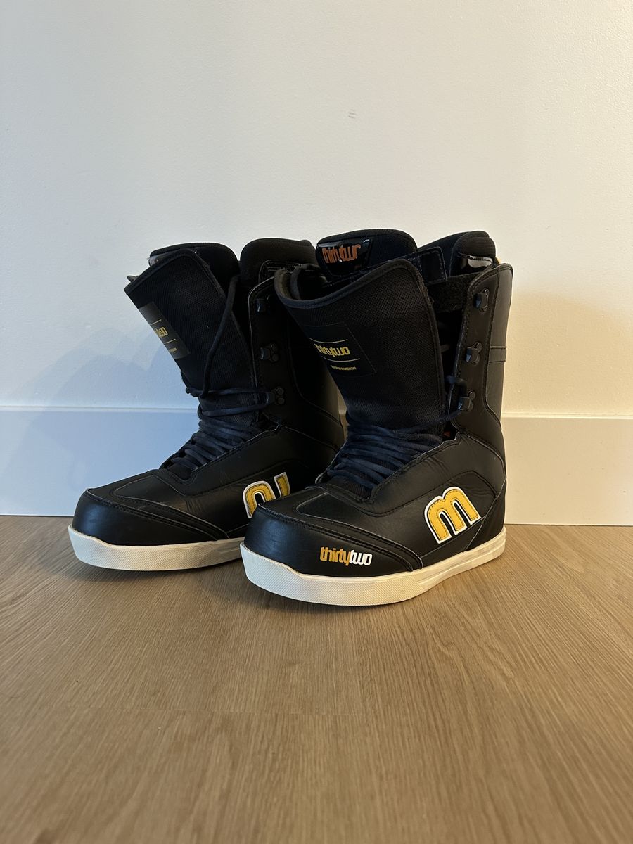 Nice Thirty-Two Snowboard boots size 8