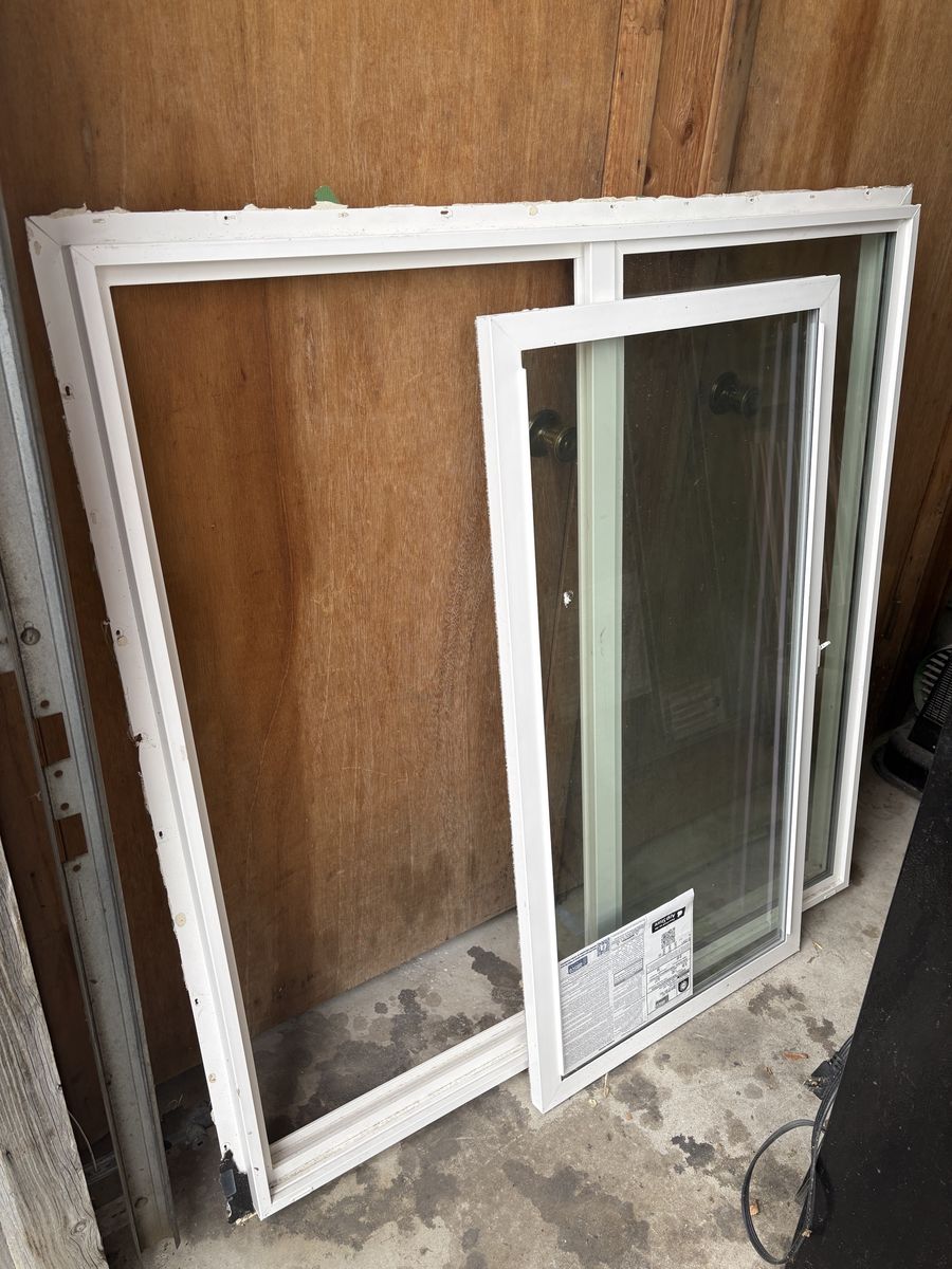 AMSCO Vinyl Sliding Window – Double Pane Low-E – White