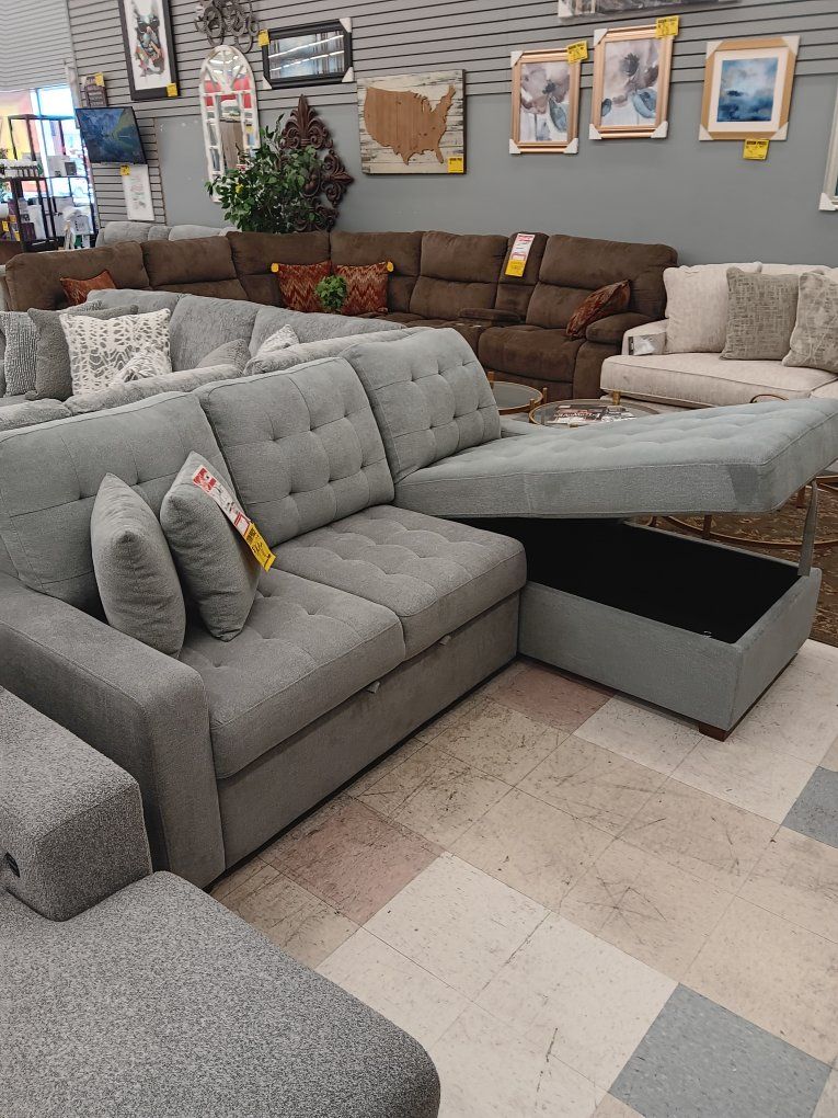Gray Sectional Sofa with Pull-Out Sleeper & Storage Chaise - Modern Tufted Design