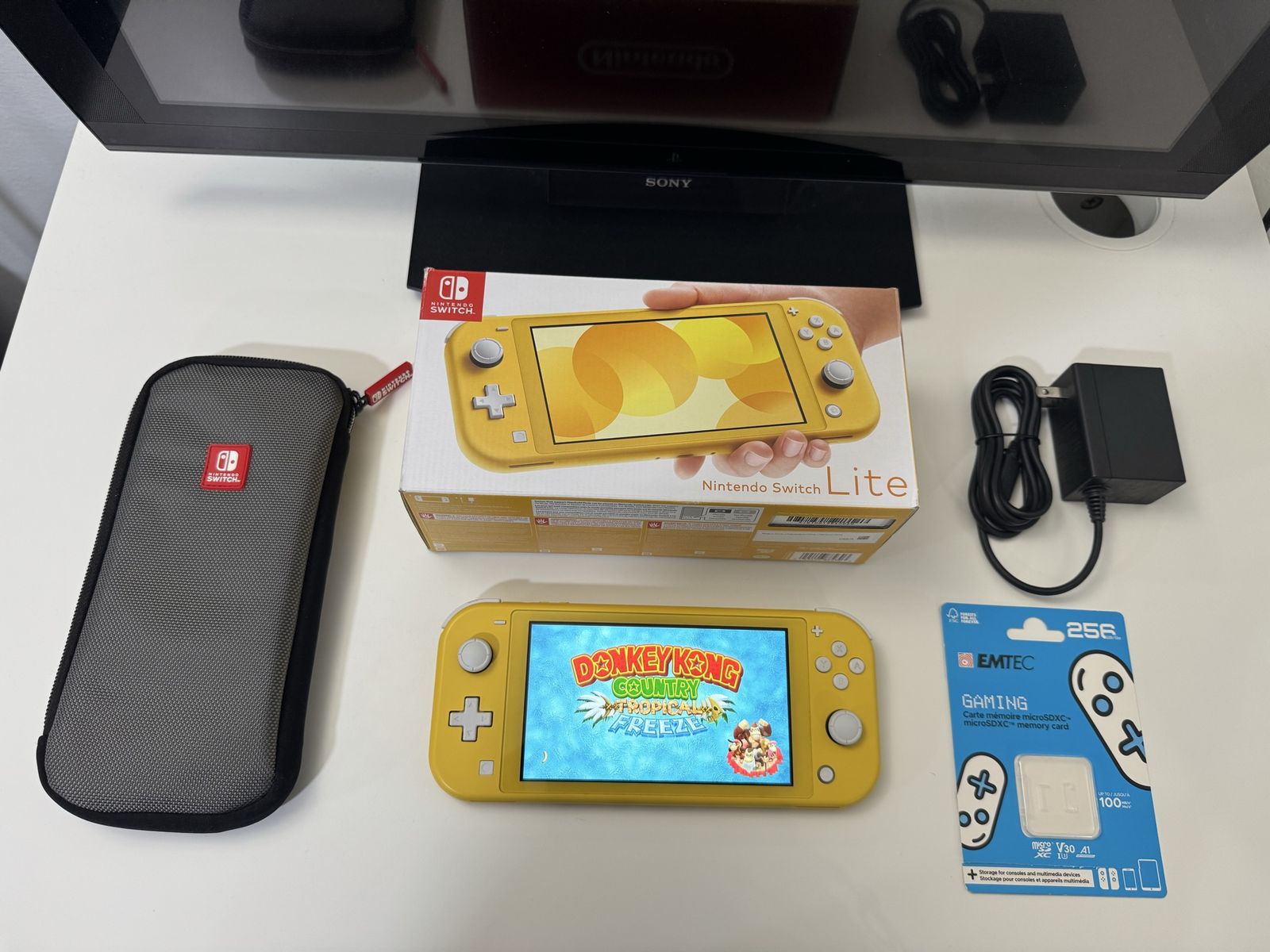 Nintendo Switch Lite Modded 256gb W/ Games
