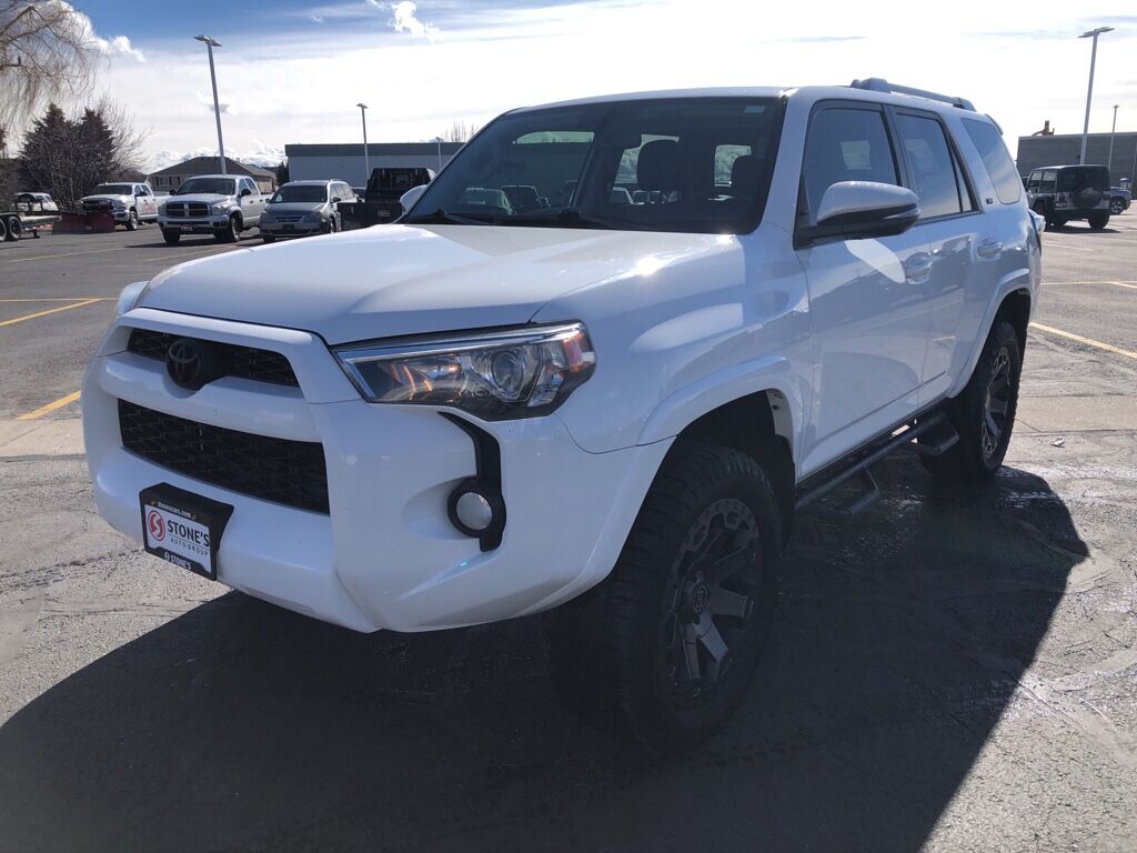 2017 TOYOTA 4RUNNER SR5 Premium