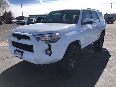 2017 TOYOTA 4RUNNER SR5 Premium