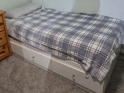 Mattress & bed frame