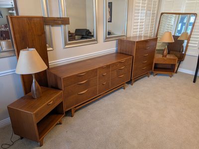 Vintage 6-Piece Bedroom Set - Lane "Perception" Collection