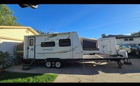 2011 Flagstaff Shamrock Expandable Travel Trailer - Good Condition