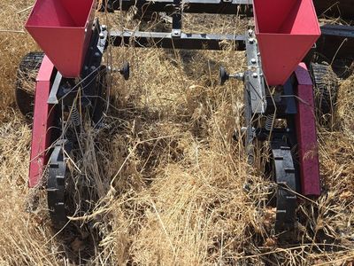 Field Tuff 3-point Planter