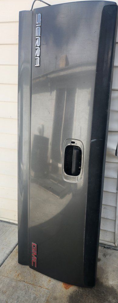 2002 gmc 2500hd duramax tailgate