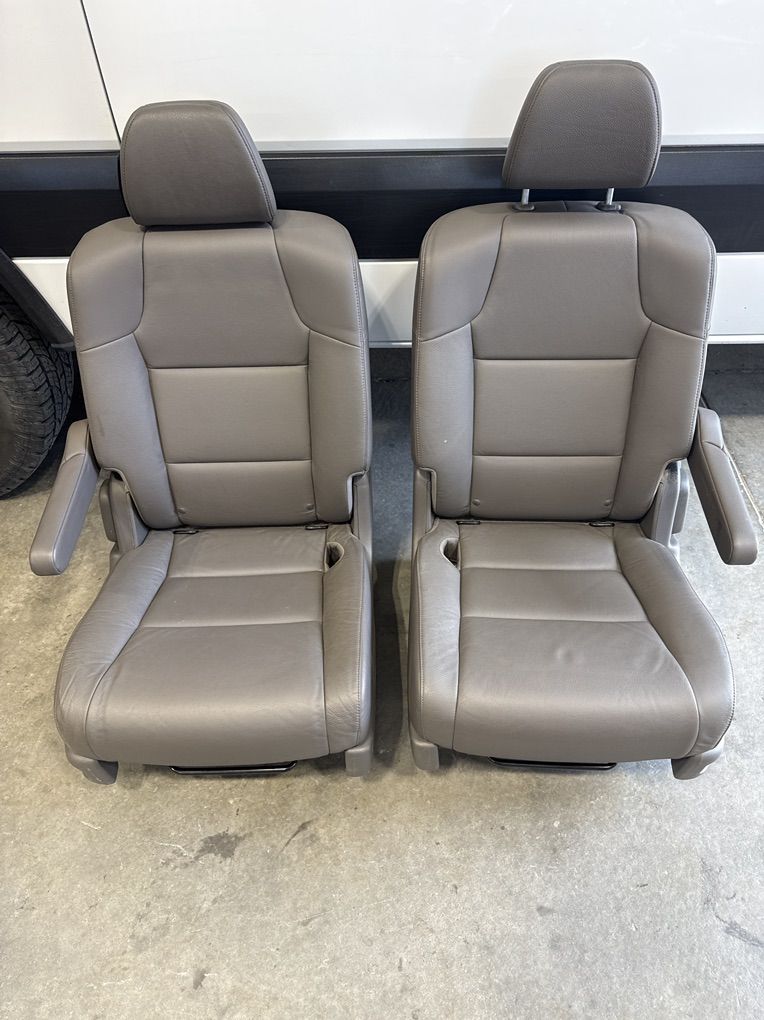 Honda Odyssey Seats Second Row