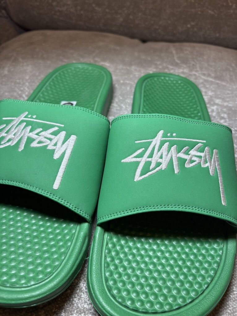 Benassi x Stüssy Nike Pine Green Slides