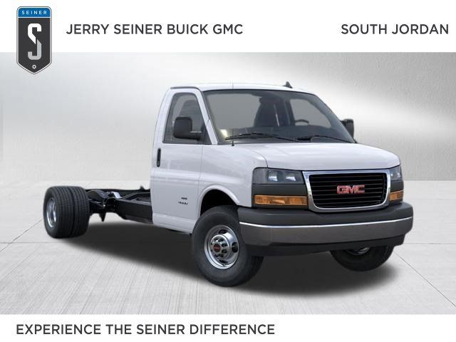 2025 GMC Savana 3500