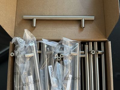 Cabinet Hardware Pulls