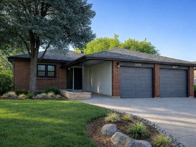 $2,600 - Duplex rental in prime Sugarhouse location!