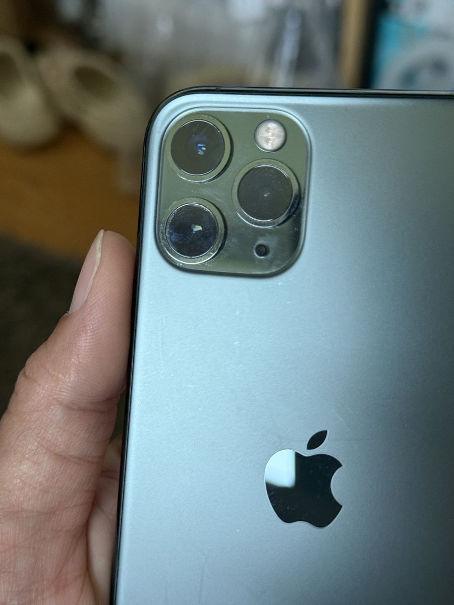 Apple iPhone 11 Pro - Unlocked