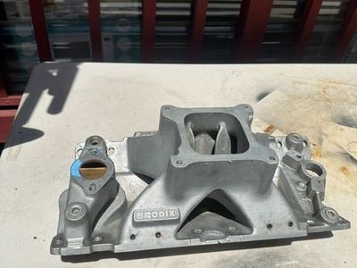 Brodix Small Block Chevy Hi Rise Manifold