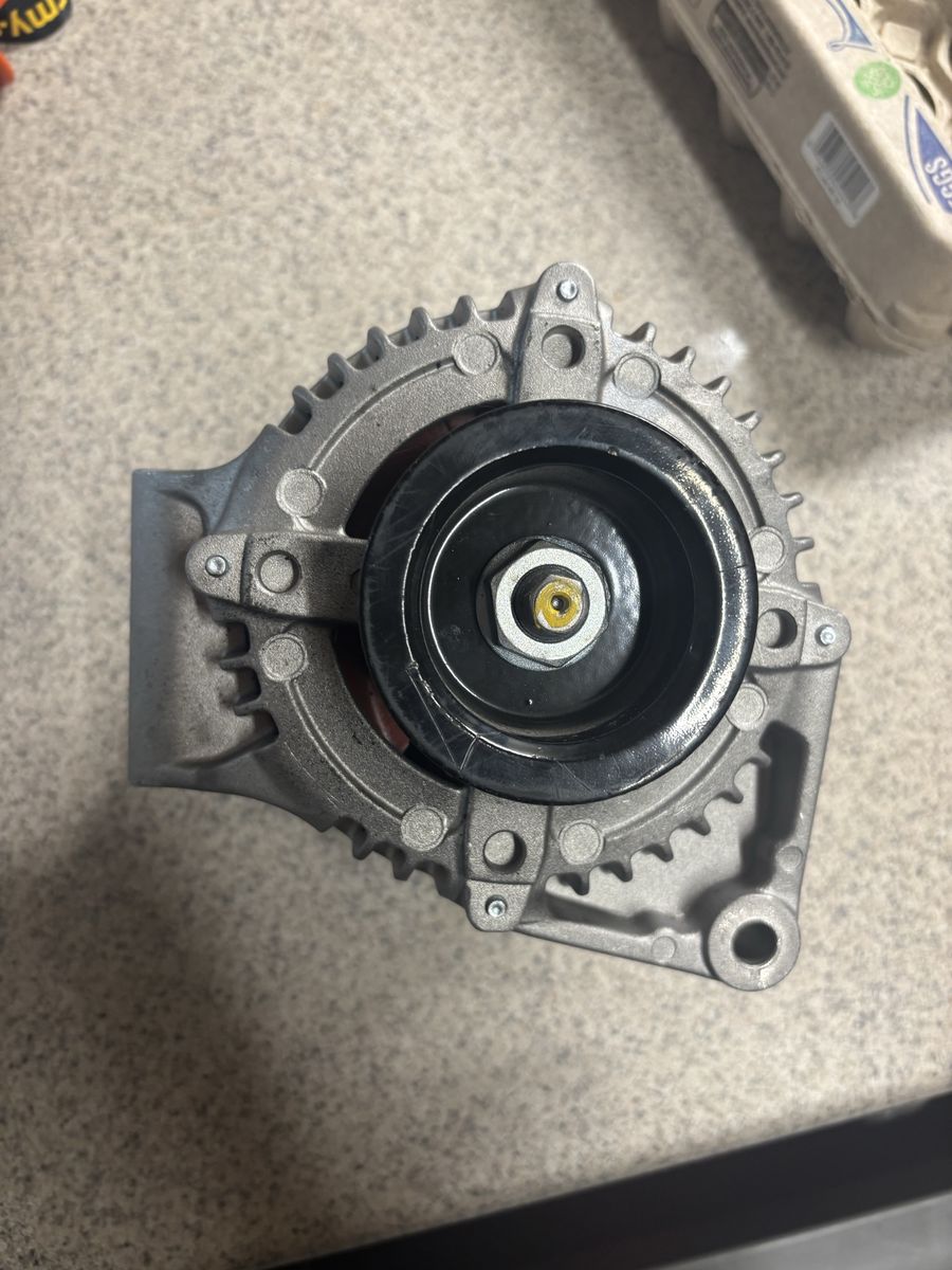 New Car Alternator 27555275 - Auto Electrical System Component