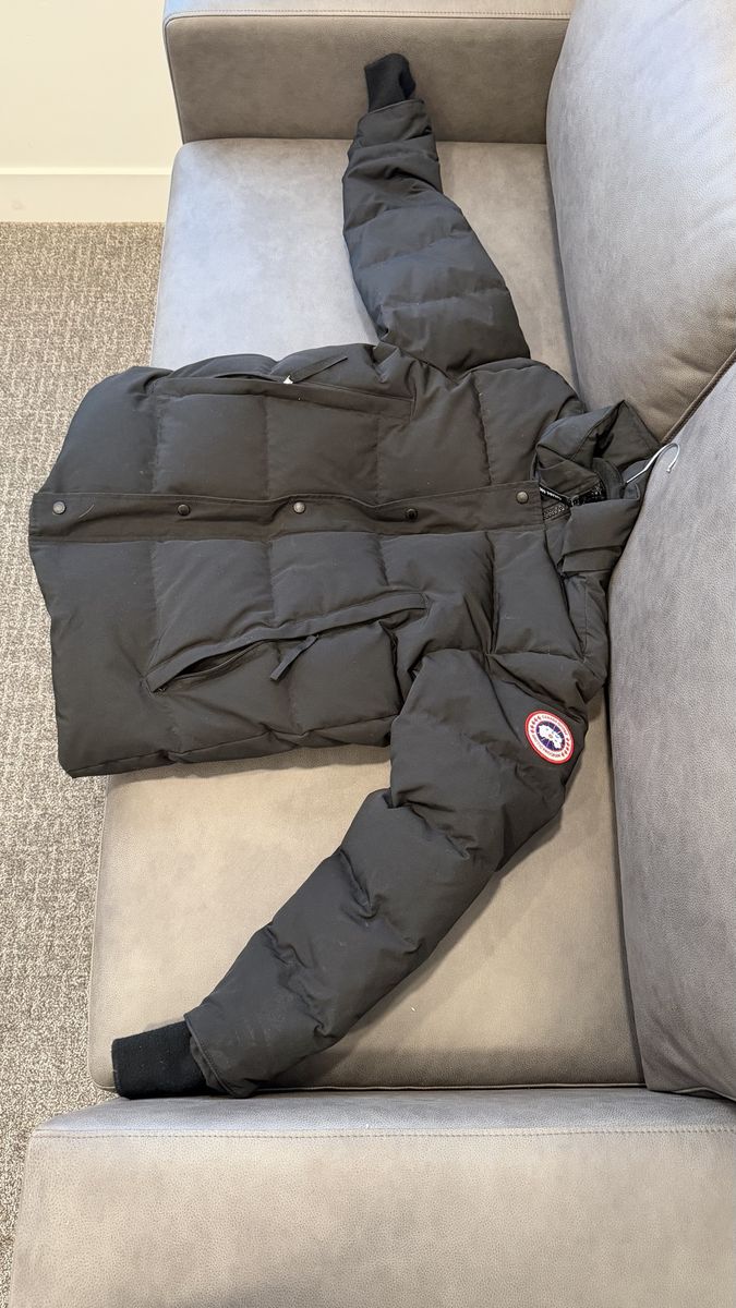 Canada Goose Wyndham Parka Black - Men's Size L -