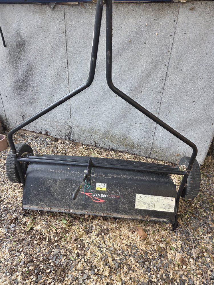 Lawn sweeper Brinley
