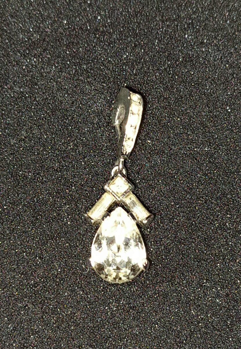VINTAGE SILVER TRIFARI PEAR SHAPE PENDANT