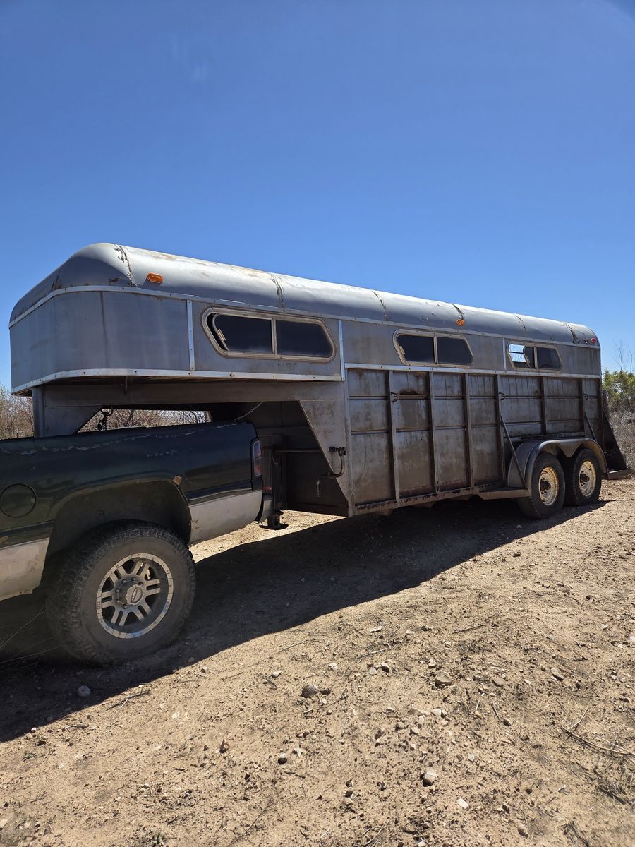 84' 3 horse slant