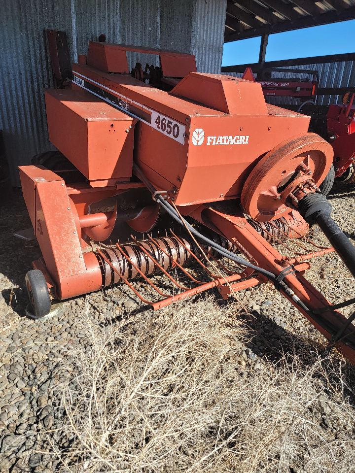 0 Hesston 4650