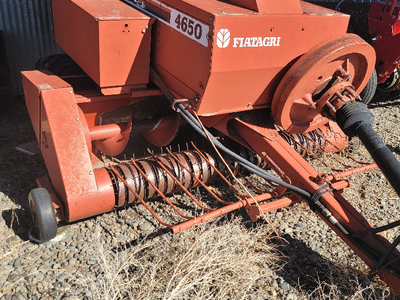 0 Hesston 4650