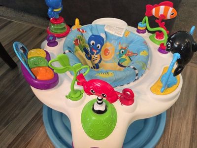Baby Einstein Neptune's Ocean Discovery Jumper/Activity Center - Under the Sea Theme