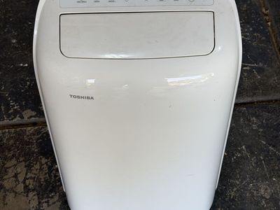 Toshiba Portable Air Conditioner Unit - White $100 OBO