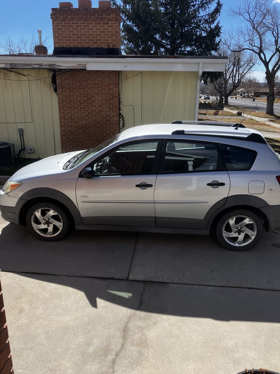 2005 PONTIAC VIBE Base