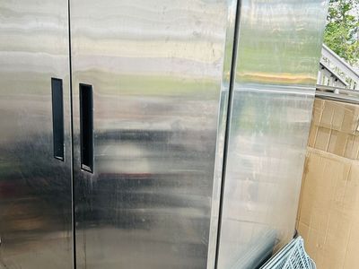 Dukers Refrigerator