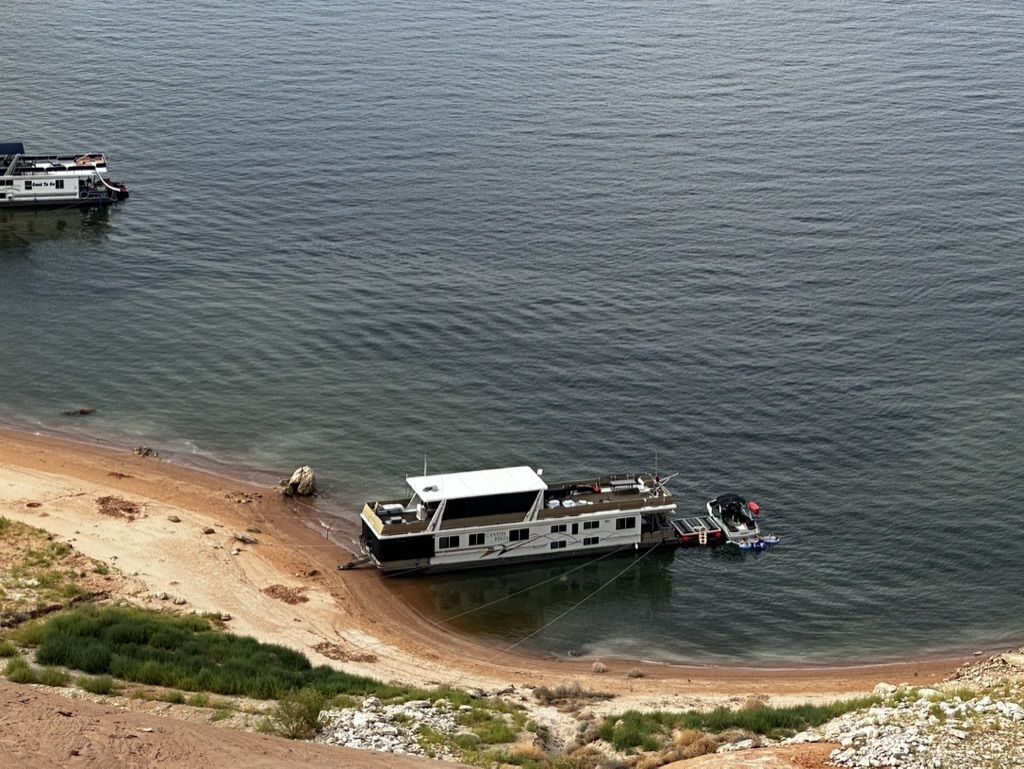 Houseboat at Lake Powell (Wahweap)