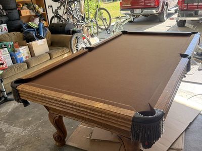 Olhausen 8’ Pool Table – Excellent Condition – Park City