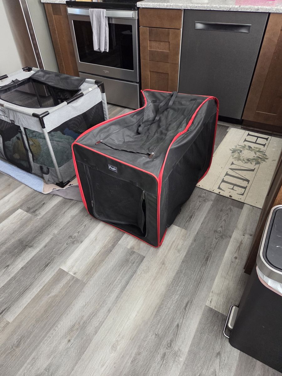 Foldable Animal play pen/kennel with carrying bag