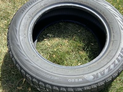 4 Bridgestone 195/65R15 Snow Tires