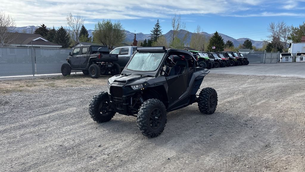 2014 POLARIS RZR XP 1000 EPS Titanium Matte Metall