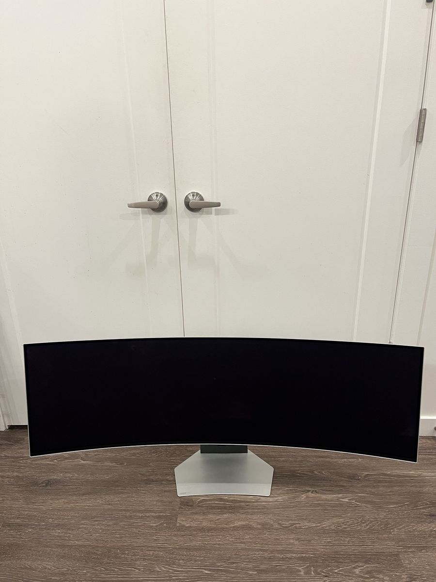 Samsung Odyssey G95SC 49-inch QD-OLED
