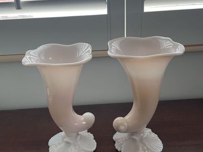 Vintage Pink Cornucopia Vases