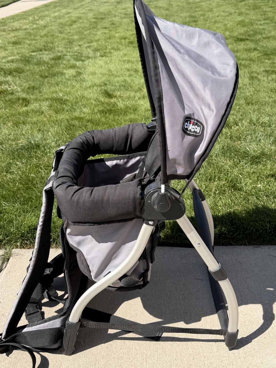 Chicco hiking backpack carrier