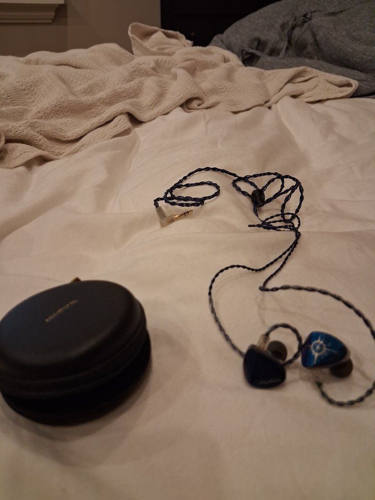 Moondrop Starfield Wired Earbuds with Case