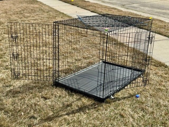 Double Door Dog Training Crate 48" L