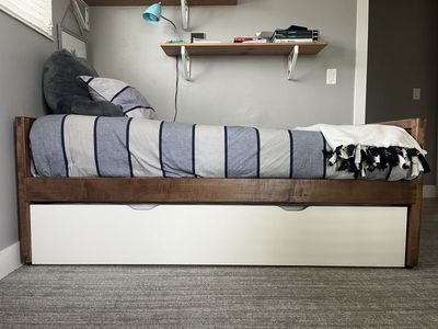 Twin trundle bed