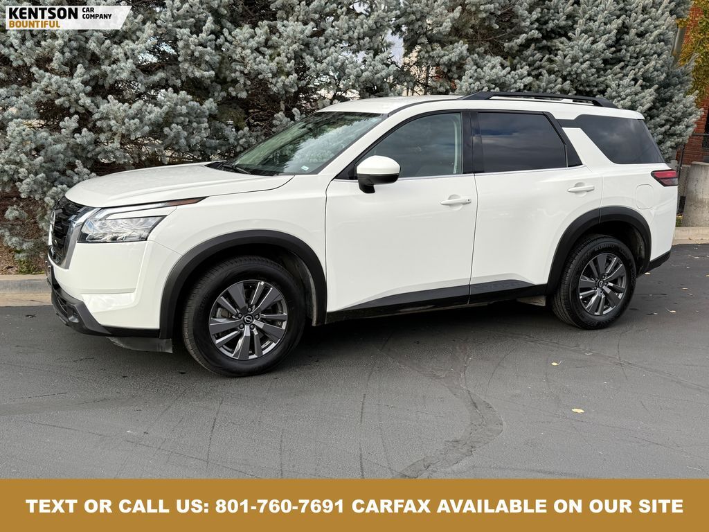 2025 NISSAN PATHFINDER SV