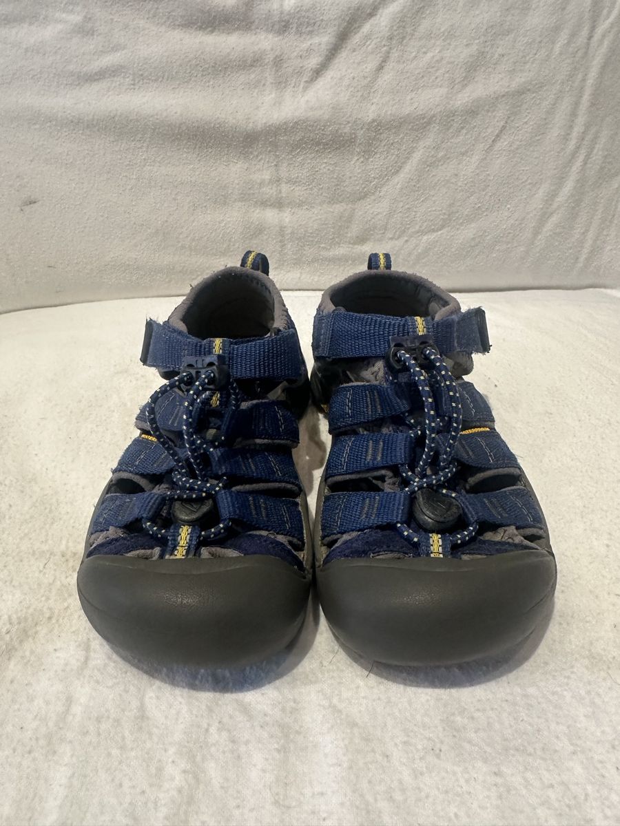 Keen youth size 1 navy waterproof, hiking sandals